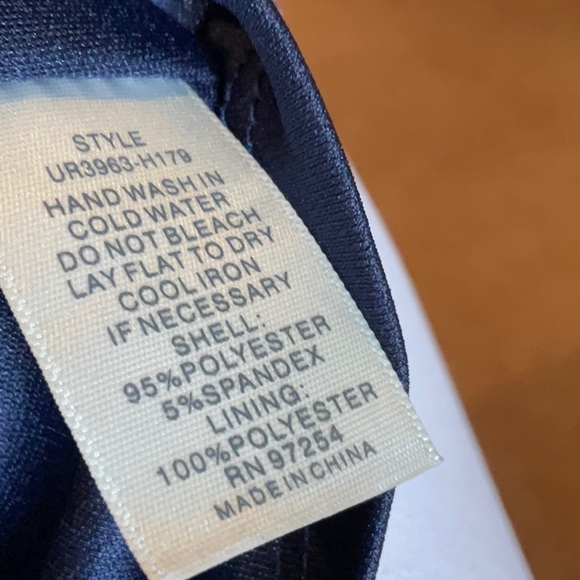 🌷ONE CLOTHING DRESS IN SIZE LARGE - Picture 7 of 7